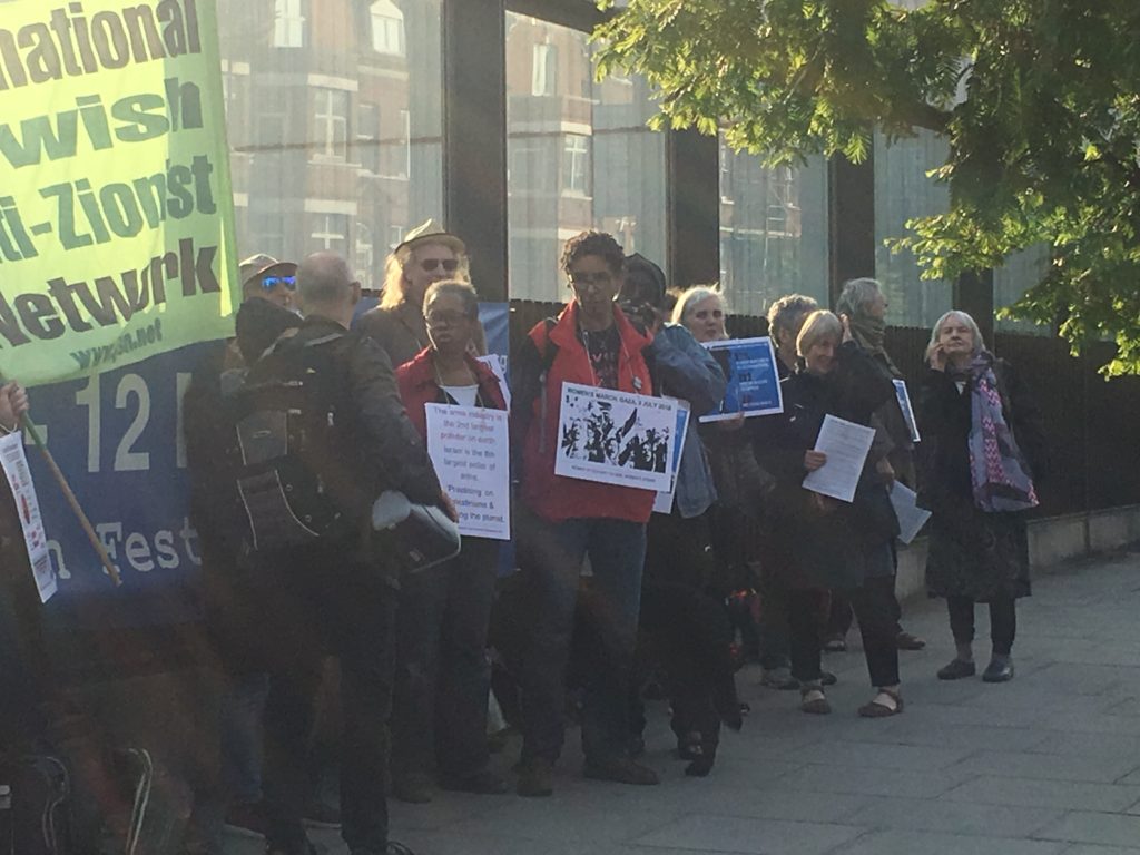 JW3 anti-Zionist protest