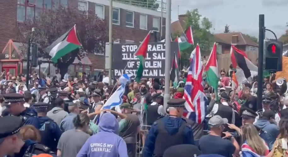 Edgware protest Jewish Life
